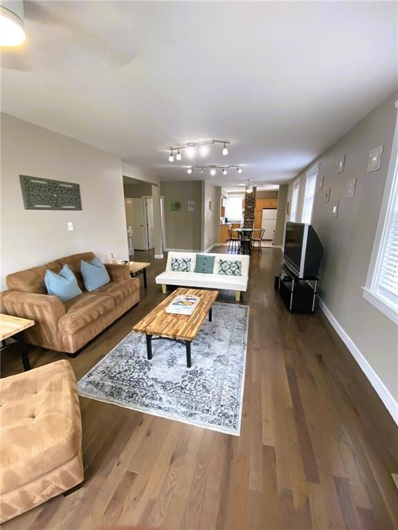 3 Bull St unit 2, Newport, RI 02840 - photo 3