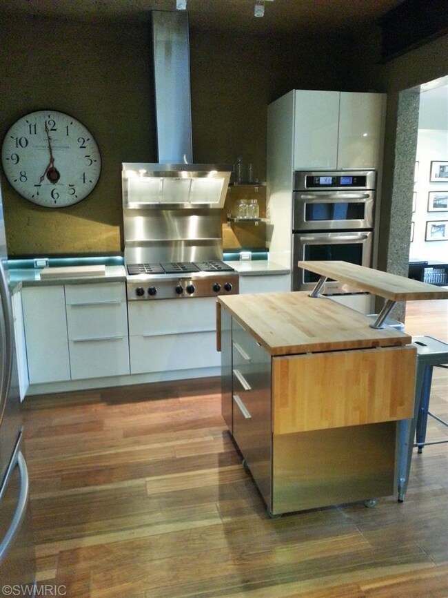 13595 Red Arrow Hwy unit 13, Harbert, MI 49115 - photo 4