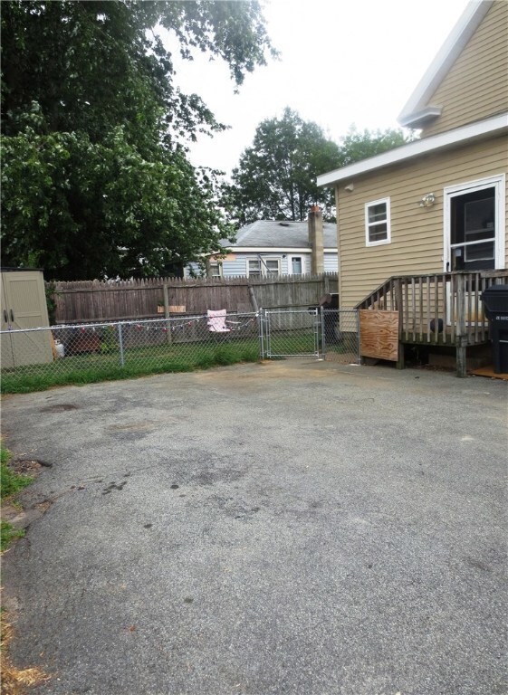 625 Oakland Beach Ave, Warwick, RI 02889 - photo 3