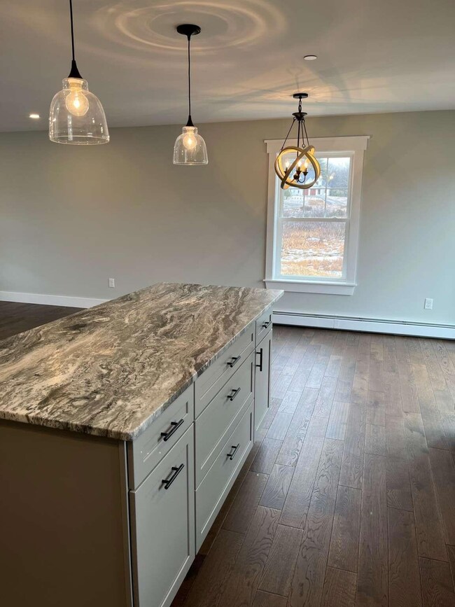 4 Renee Rd, Freeport, ME 04032 - photo 2