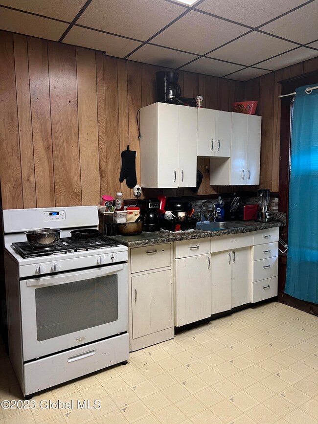 3 112th St, Troy, NY 12182 - photo 7