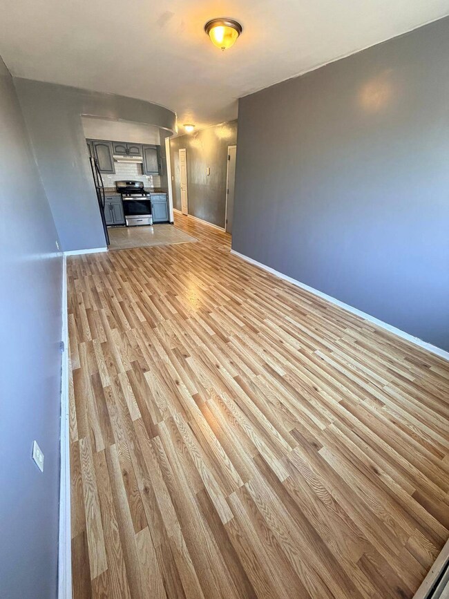 392 Montauk Ave unit 2, Brooklyn, NY 11208 - photo 4