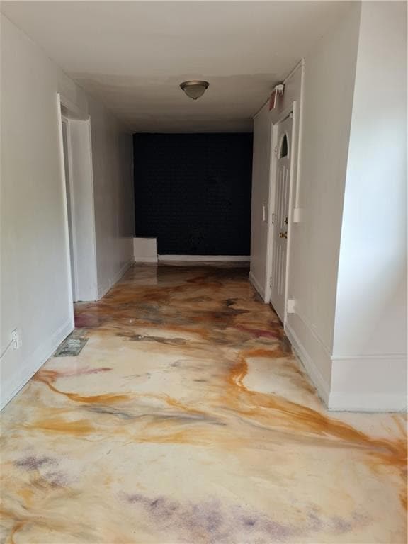 Corridor with baseboards