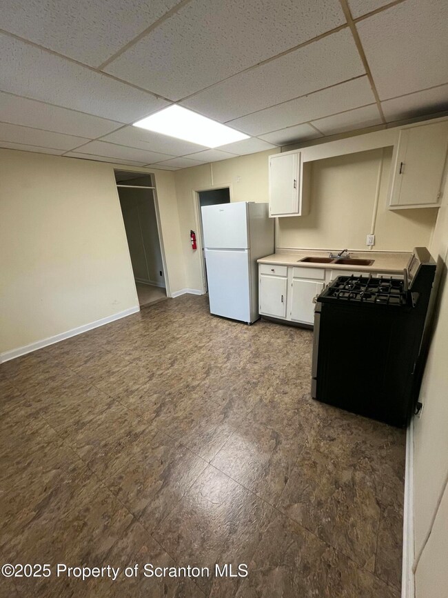 401 Prospect Ave unit 1, Scranton, PA 18505 - photo 4