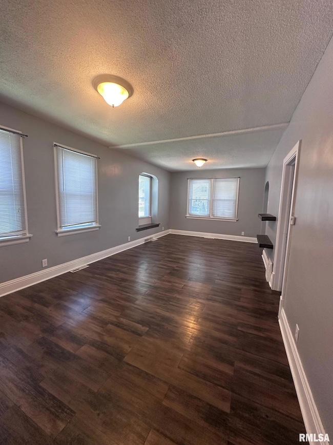 2843 Elm St, Quincy, IL 62301 - photo 3