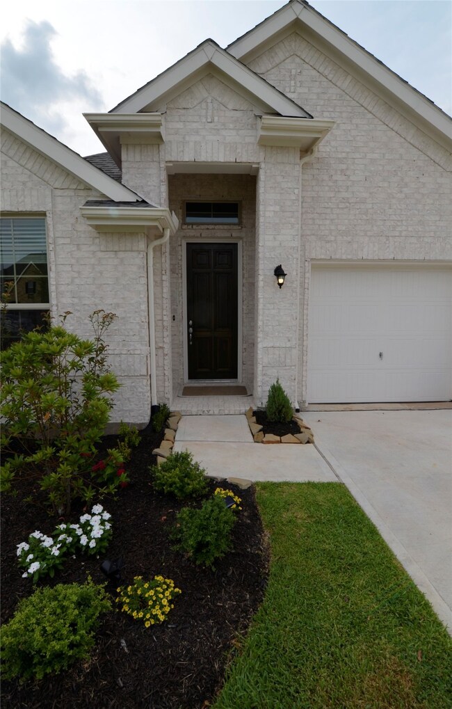 11326 Fannin Trail Ct, Needville, TX 77461 - photo 2