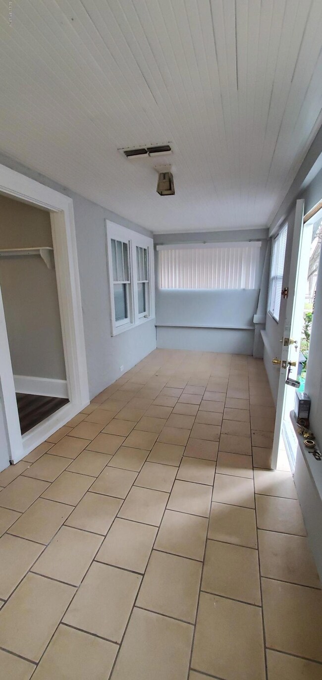 1218 Challen Ave, Jacksonville, FL 32205 - photo 2