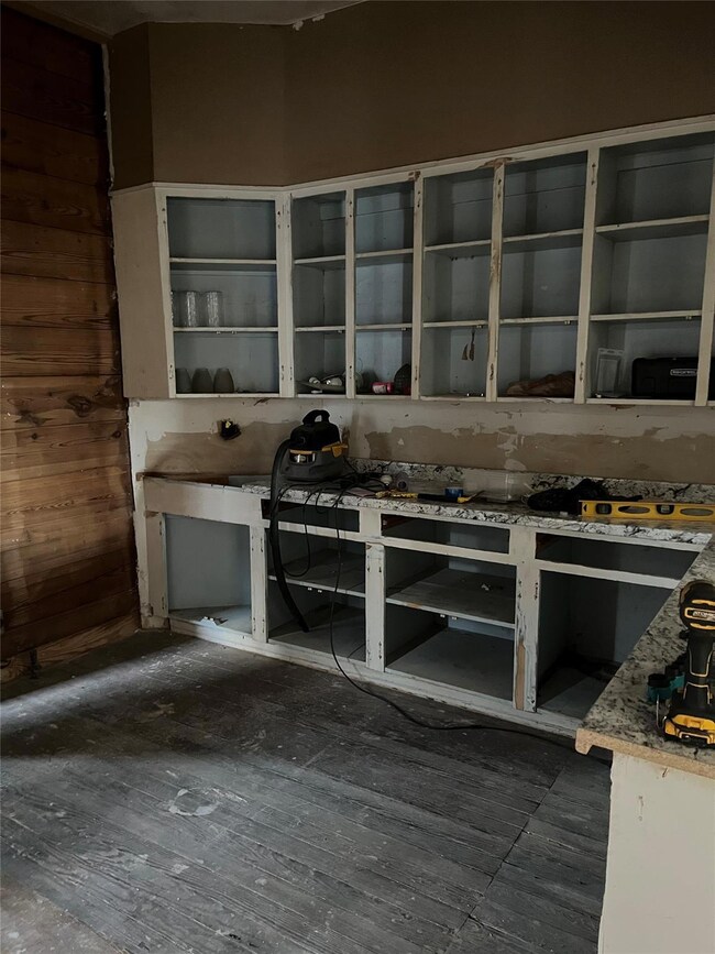 1218 W Woodard St, Denison, TX 75020 - photo 2