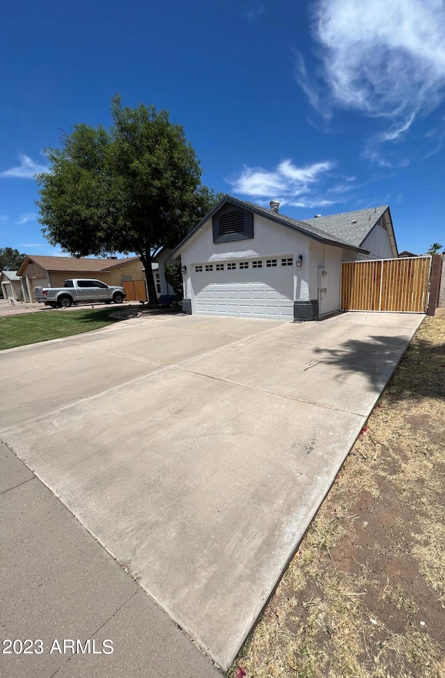 Front w RV Gate