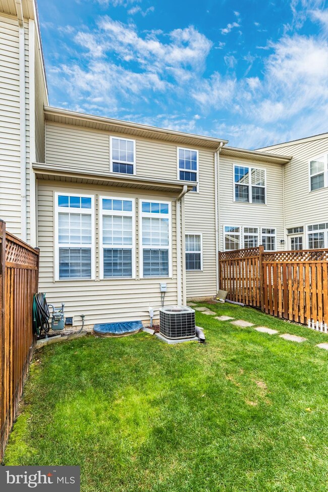 2628 Island Grove Blvd, Frederick, MD 21701 - photo 5