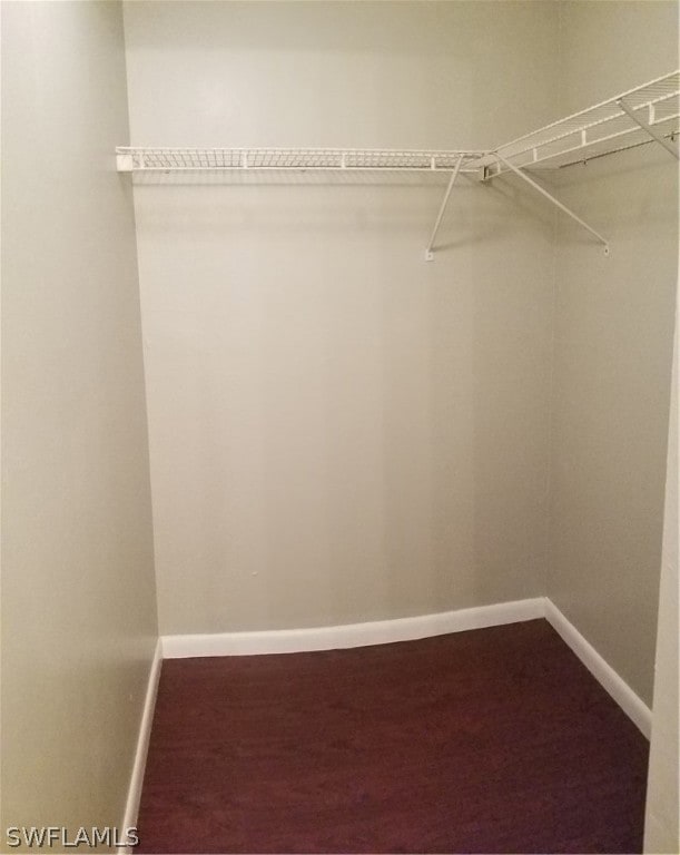 MASTER BEDROOM WALK-IN CLOSET