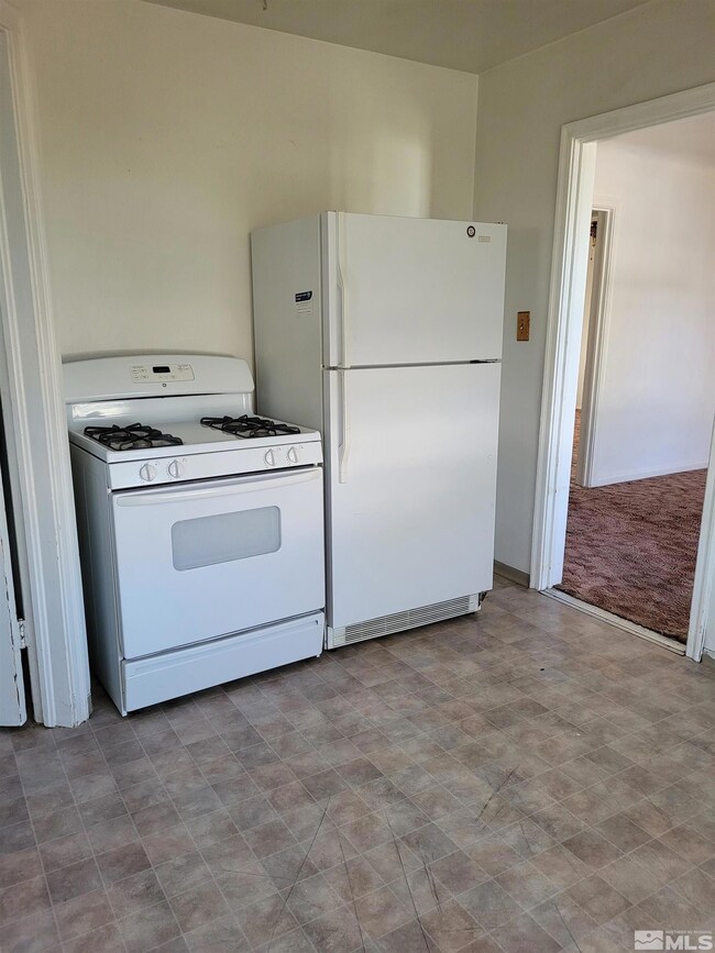 1270 S Bridge St, Winnemucca, NV 89445 - photo 4