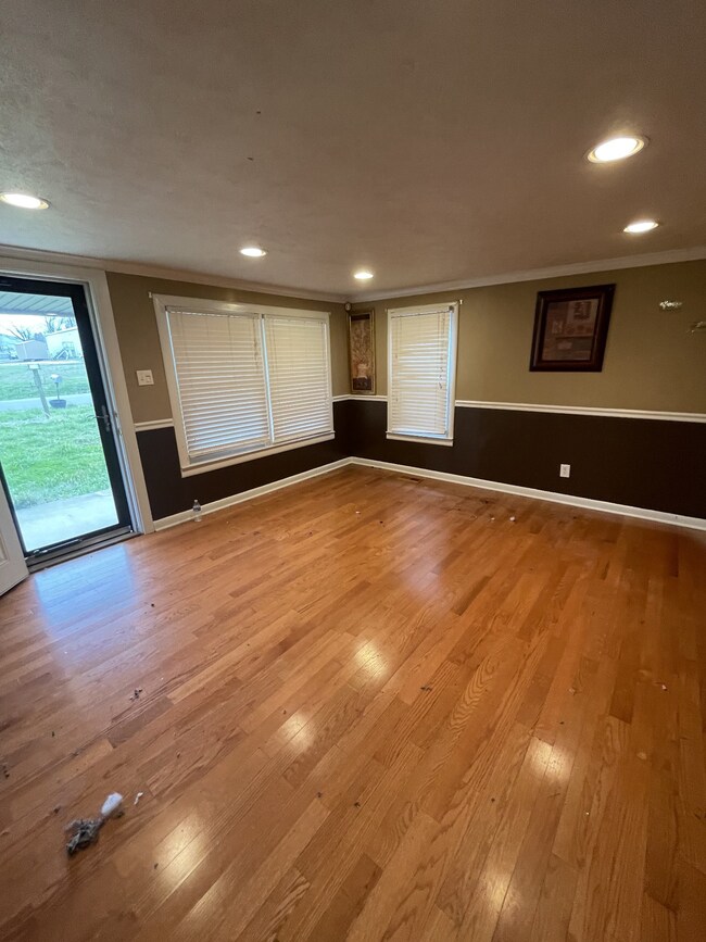 200 Rayburn St, Manchester, TN 37355 - photo 4