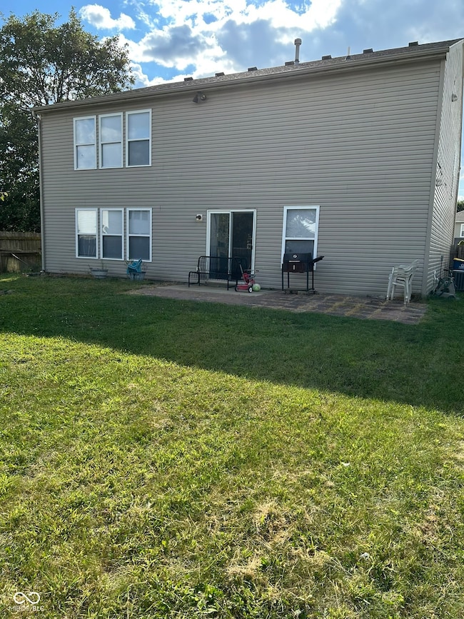 14229 Weeping Cherry Dr, Fishers, IN 46038 - photo 3