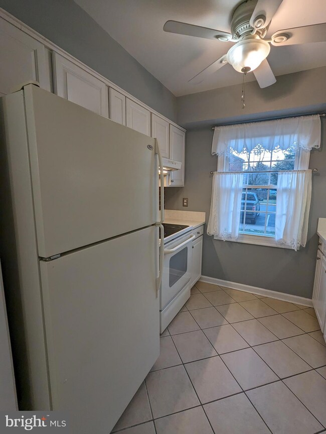 5845 Rexford Dr unit 721, Springfield, VA 22152 - photo 3