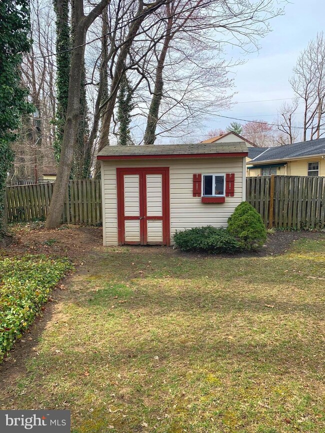 12900 Victoria Heights Dr, Bowie, MD 20715 - photo 5