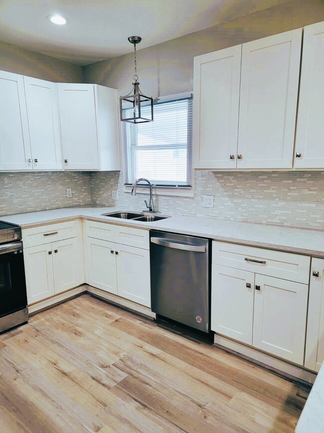 1533 Harvard St, Houston, TX 77008 - photo 7