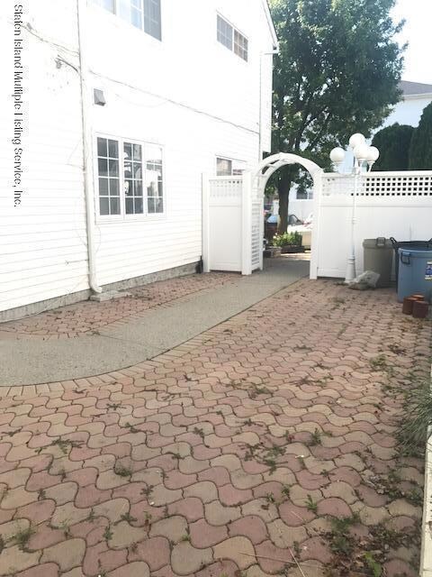 29 Spruce Ln, Staten Island, NY 10309 - photo 7