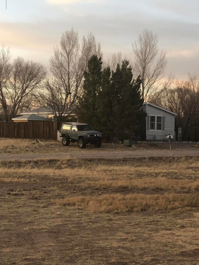 24250 N Los Angeles St, Paulden, AZ 86334 - photo 2