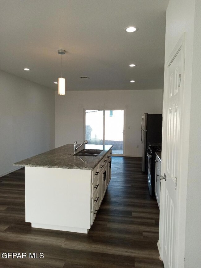 718 Cobre St unit 2, El Paso, TX 79928 - photo 4