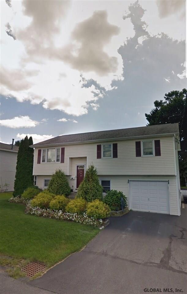 27 Wisconsin Ave, Rensselaer, NY 12144 - photo 3