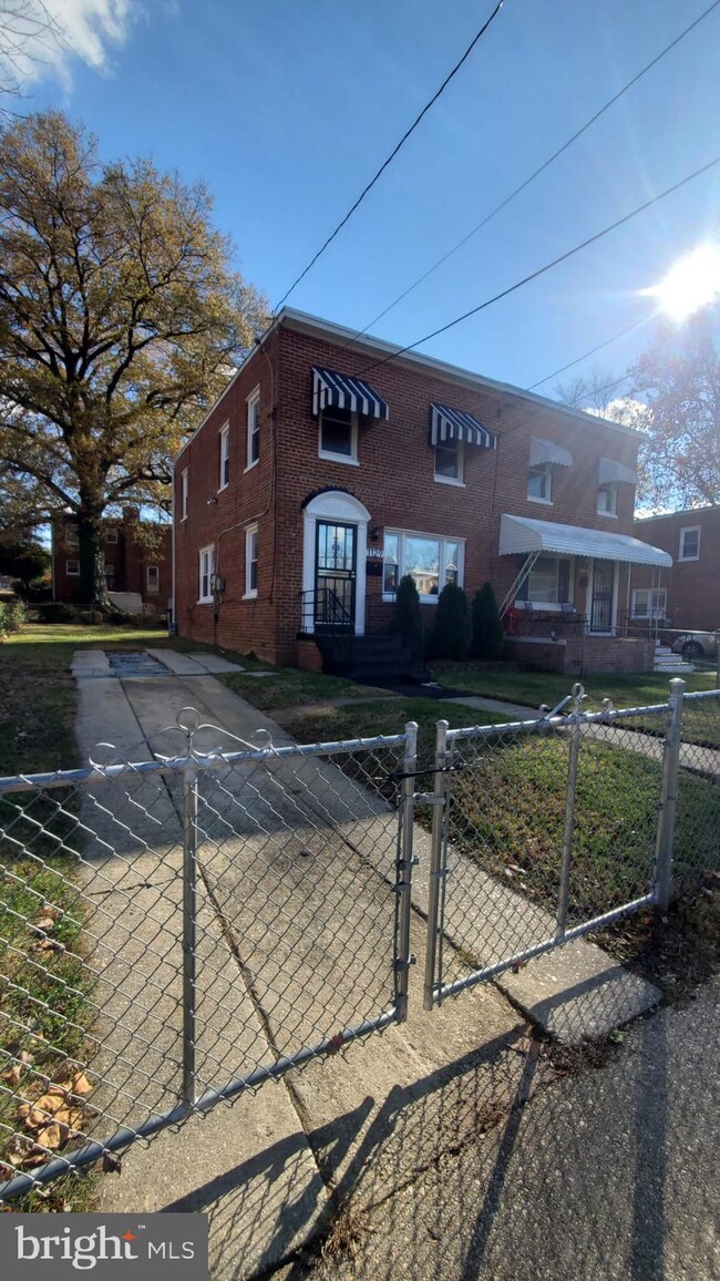 1129 Booker Dr, Capitol Heights, MD 20743 - photo 4