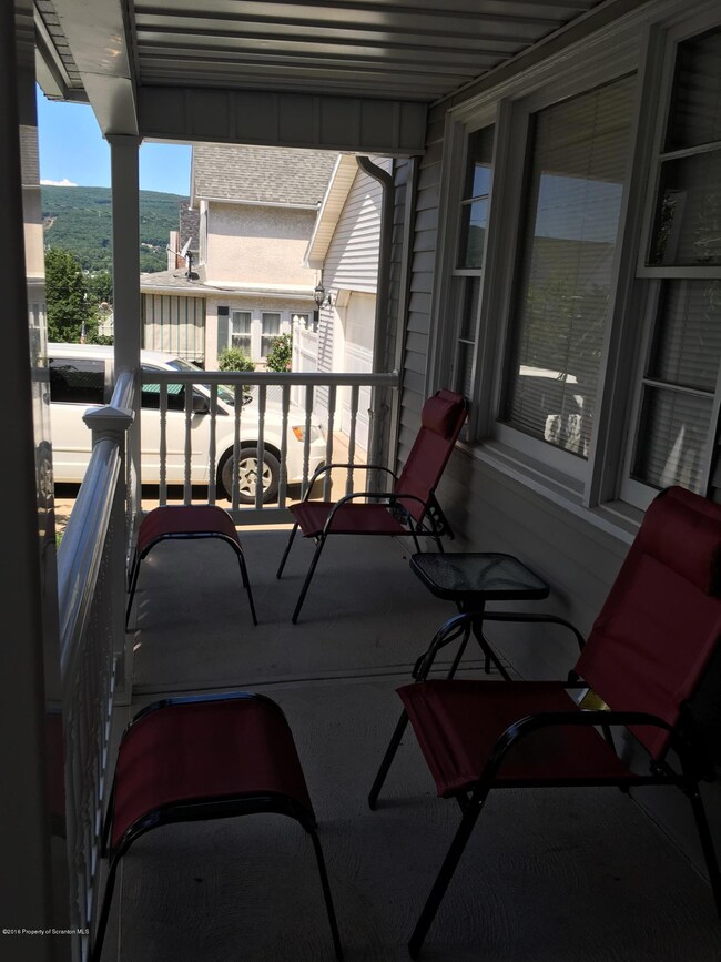 1312 Dartmouth St, Scranton, PA 18504 - photo 5