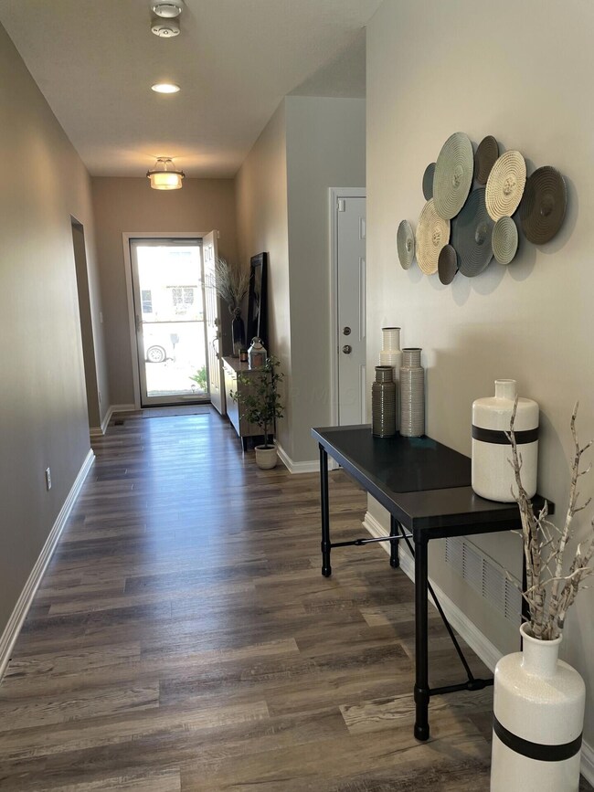 3013Entryway