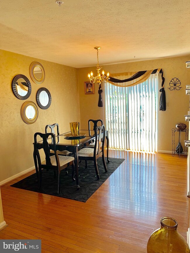 2728 Sweetwater Ct, District Heights, MD 20747 - photo 5