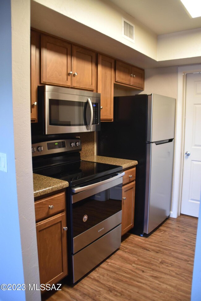 4170 N Foxtail Ln, Tucson, AZ 85719 - photo 4