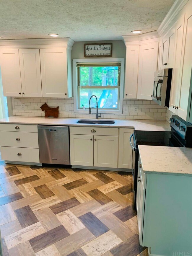 4399 Sandra Kay Ln, Newburgh, IN 47630 - photo 6