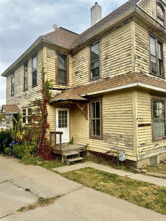 506 27th Ave SW, Cedar Rapids, IA 52404 - photo 3