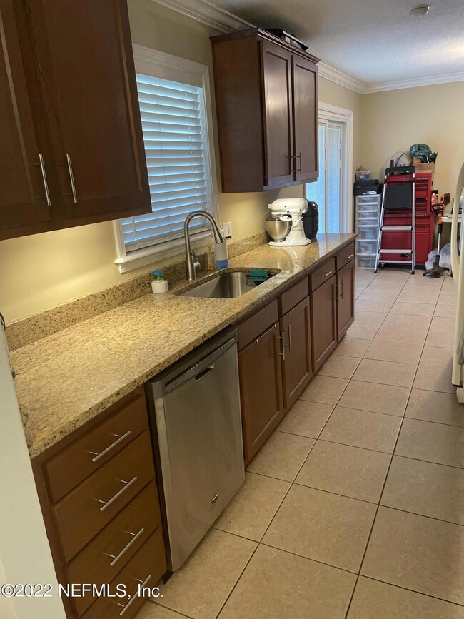 5555 Enchanted Dr, Jacksonville, FL 32244 - photo 4