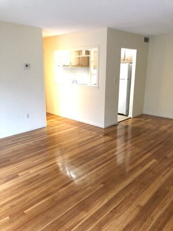 182 Central St unit 5, Stoneham, MA 02180 - photo 4