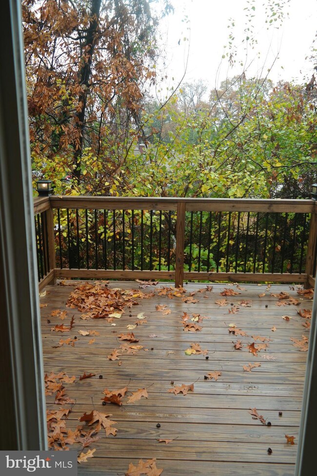 738 Heather Stone Loop unit 27, Glen Burnie, MD 21061 - photo 7