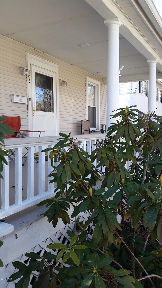108 W High St, Milford, PA 18337 - photo 3