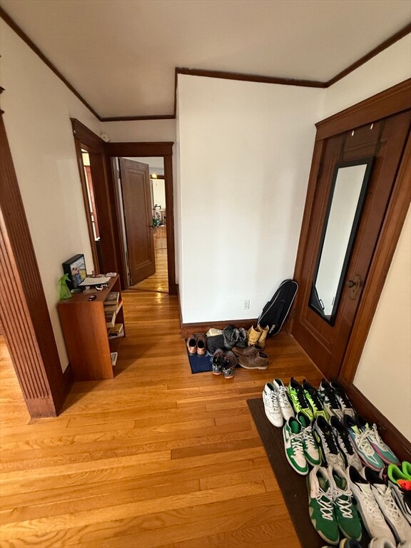 16 Edgecliff Rd unit 1, Watertown, MA 02472 - photo 2