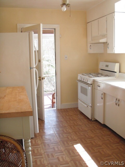 Bright Kitchen