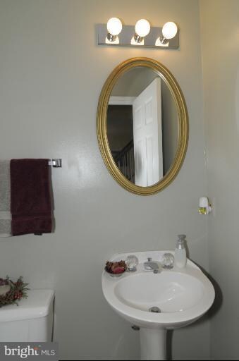 10400 Stansfield Rd, Laurel, MD 20723 - photo 5