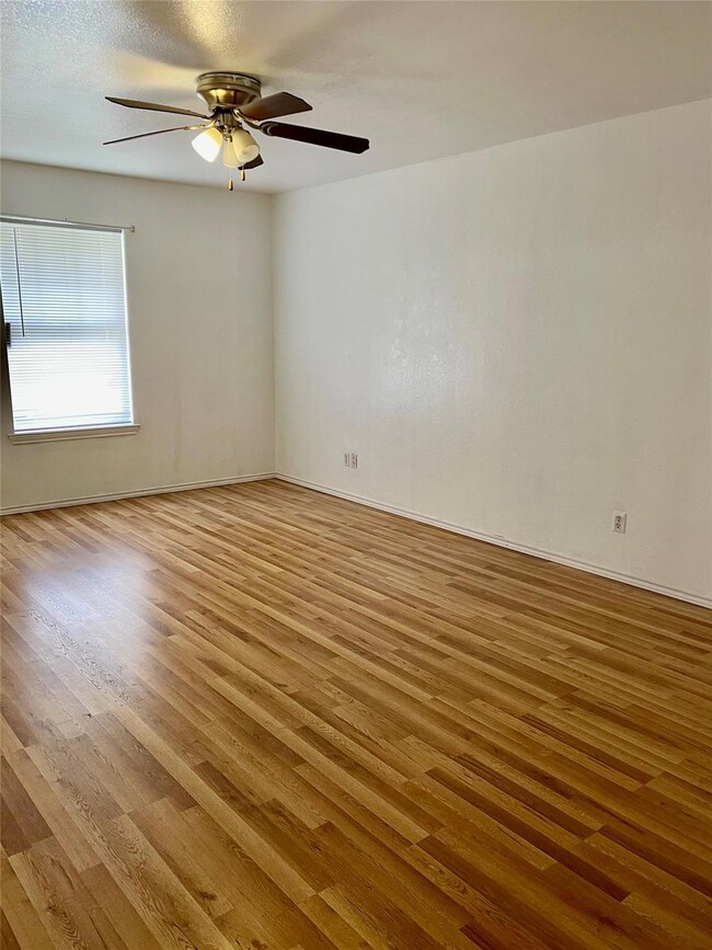 10360 S Fm 51, Springtown, TX 76082 - photo 2