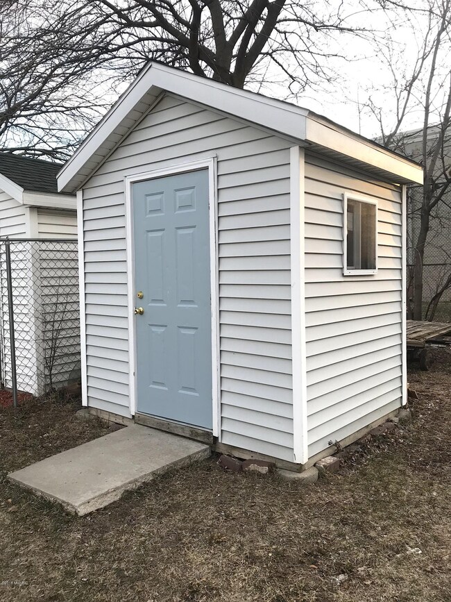 Shed