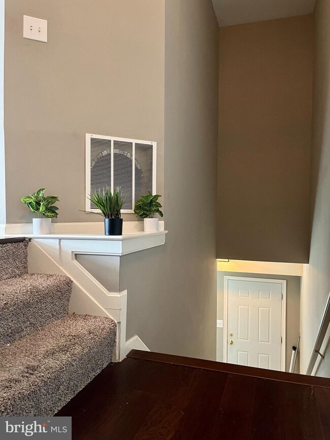 9673 Devedente Dr unit 201, Owings Mills, MD 21117 - photo 6