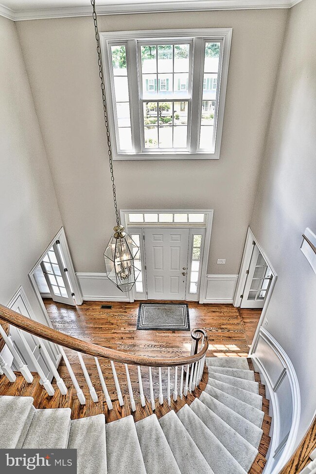 8525 Oak Pointe Way, Fairfax Station, VA 22039 - photo 6