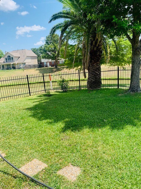 7838 Blue Stream Ct, Houston, TX 77041 - photo 7