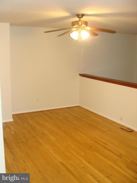 20129 Locustdale Dr, Germantown, MD 20876 - photo 4