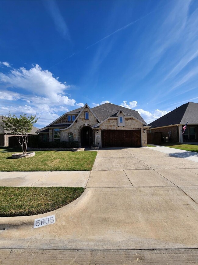 Great lot with lawncare included on this one!