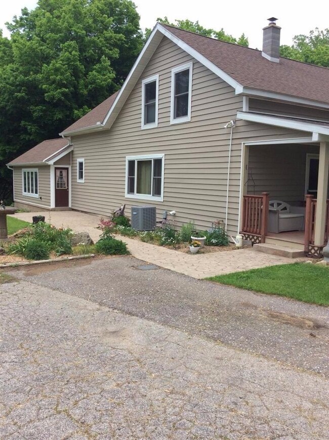 2265 W Valley Blvd, La Porte, IN 46350 - photo 4