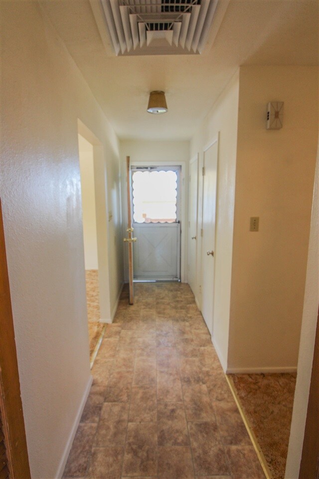 1808 Pontiac Dr, Alamogordo, NM 88310 - photo 5