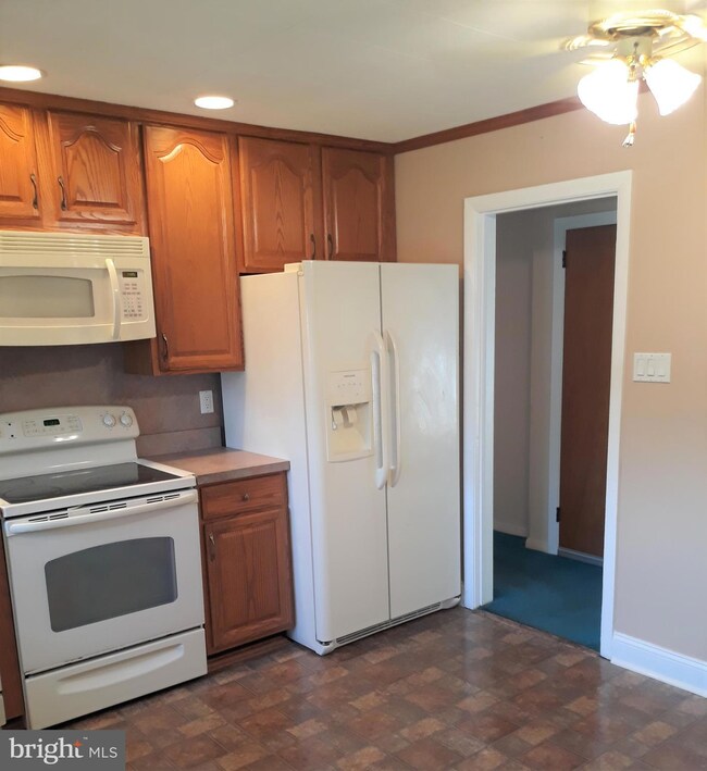 406 Yale Ave, Broomall, PA 19008 - photo 7