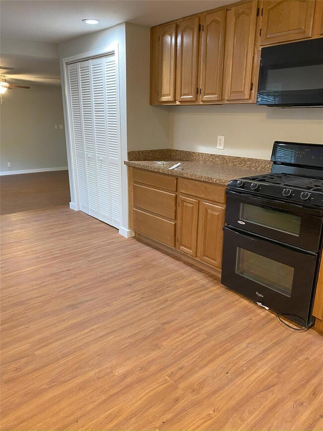 410 E Beech St, Celina, TX 75009 - photo 3